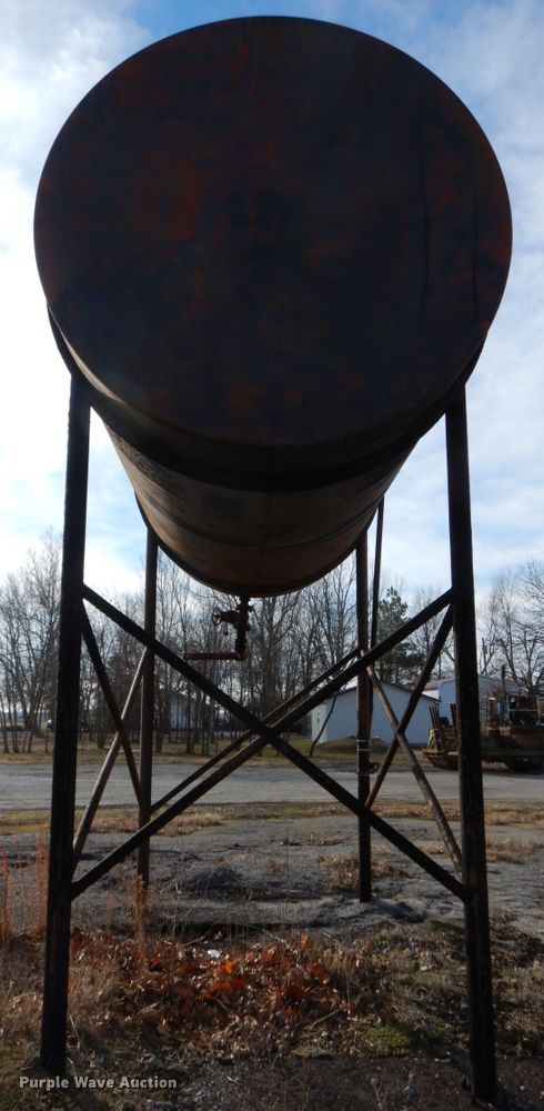 image for item GG9286 Oil storage tank