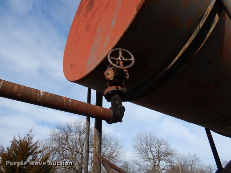 image for item GG9286 Oil storage tank