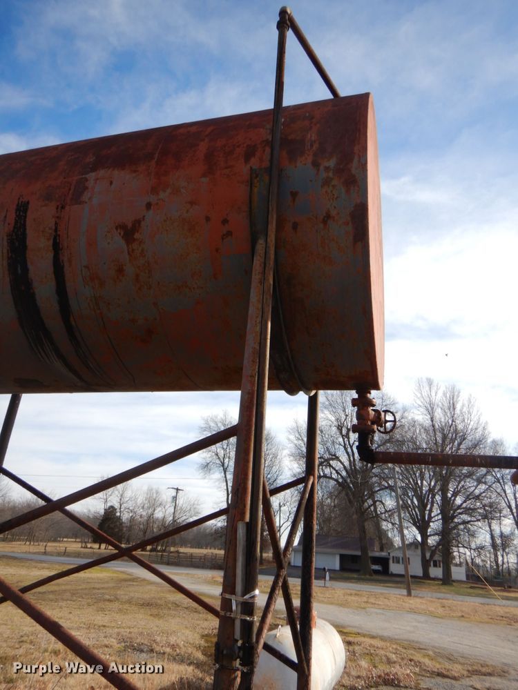 image for item GG9286 Oil storage tank