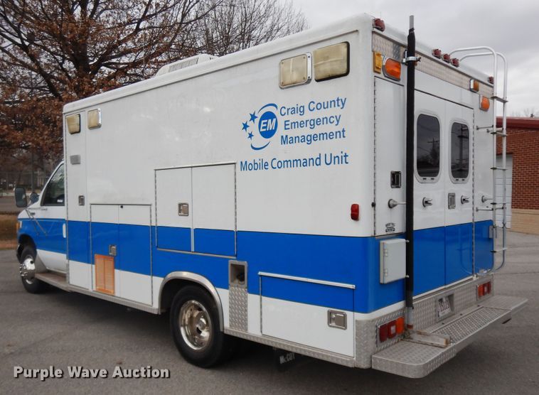 image for item GG9302 1994 Ford E350  ambulance