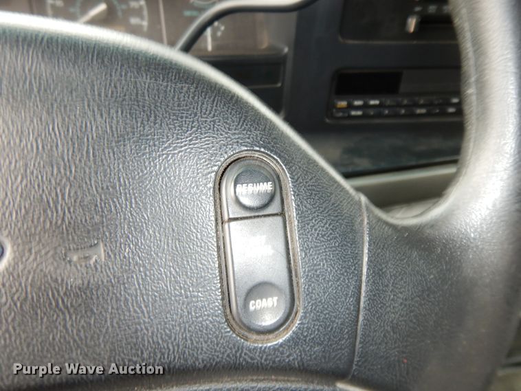 image for item GG9302 1994 Ford E350  ambulance