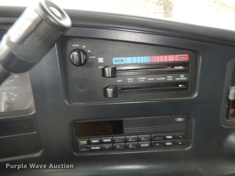 image for item GG9302 1994 Ford E350  ambulance