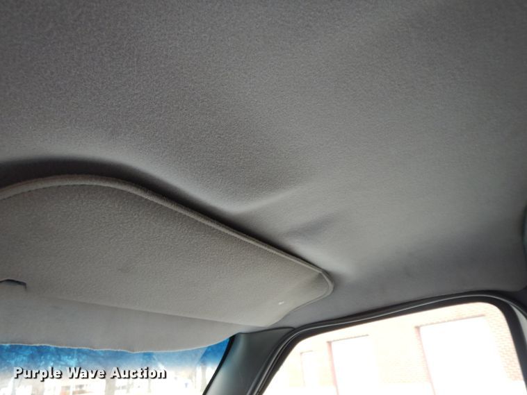 image for item GG9302 1994 Ford E350  ambulance