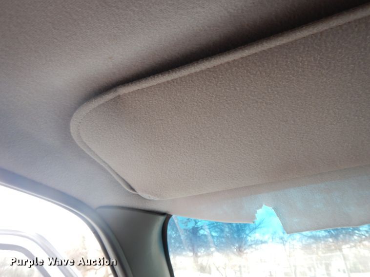 image for item GG9302 1994 Ford E350  ambulance