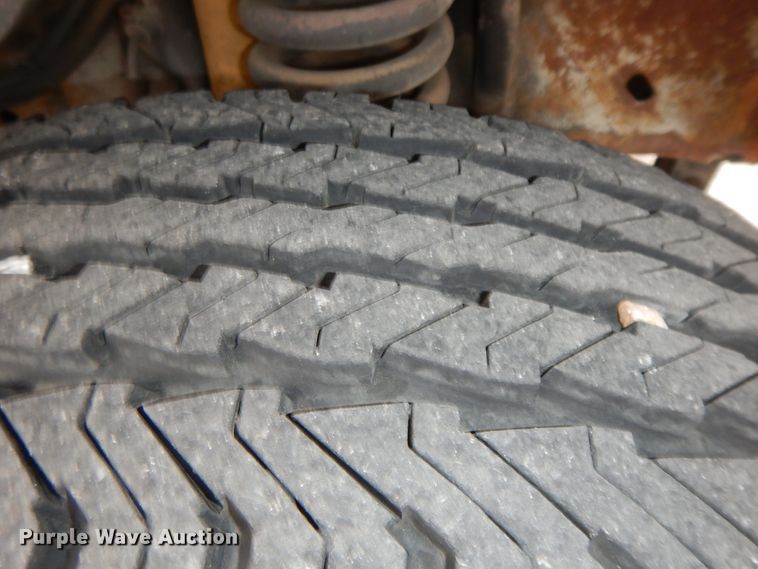 image for item GG9302 1994 Ford E350  ambulance