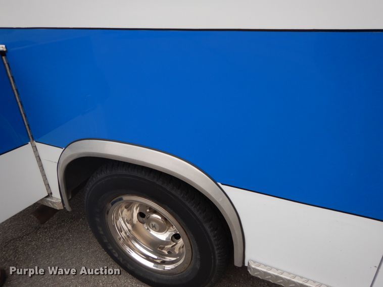 image for item GG9302 1994 Ford E350  ambulance