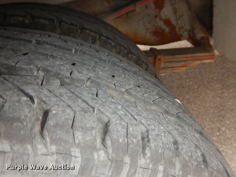 image for item GG9302 1994 Ford E350  ambulance