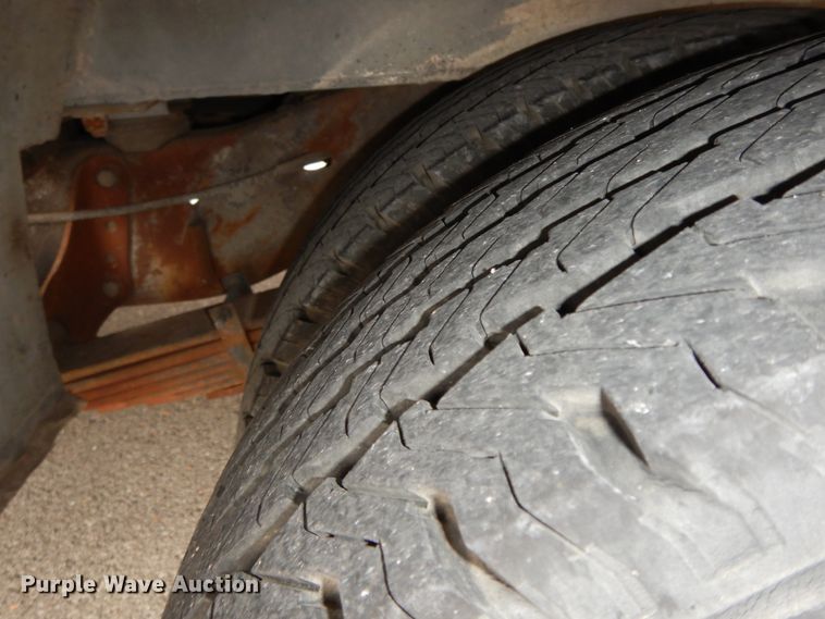 image for item GG9302 1994 Ford E350  ambulance