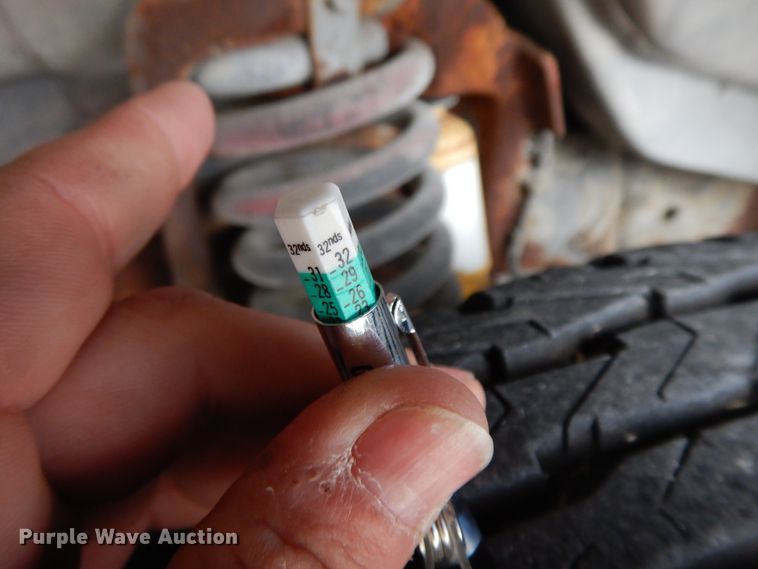 image for item GG9302 1994 Ford E350  ambulance