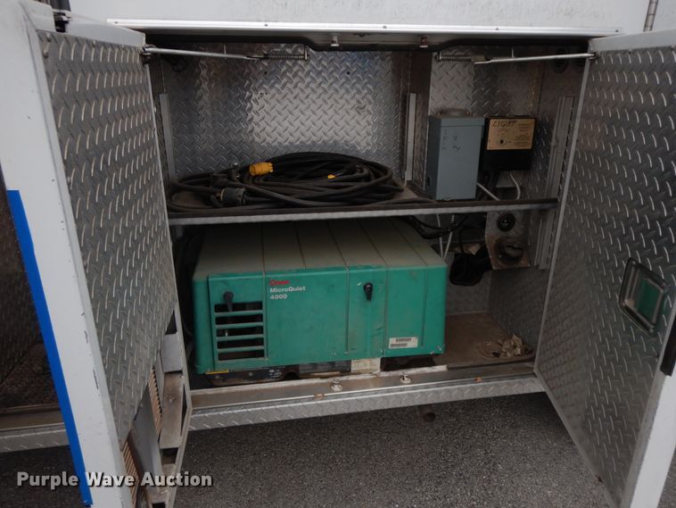 image for item GG9302 1994 Ford E350  ambulance