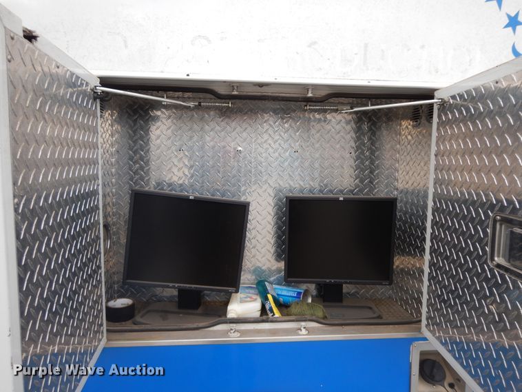 image for item GG9302 1994 Ford E350  ambulance