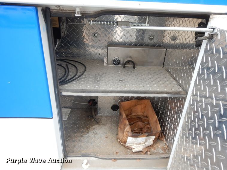 image for item GG9302 1994 Ford E350  ambulance