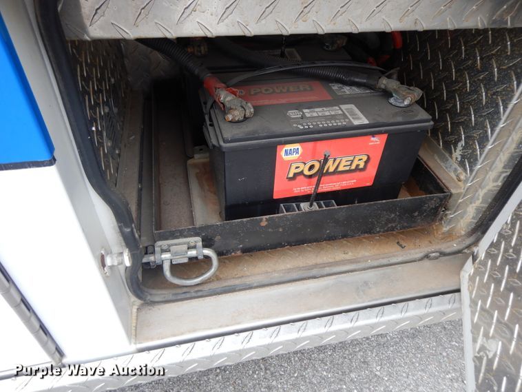 image for item GG9302 1994 Ford E350  ambulance