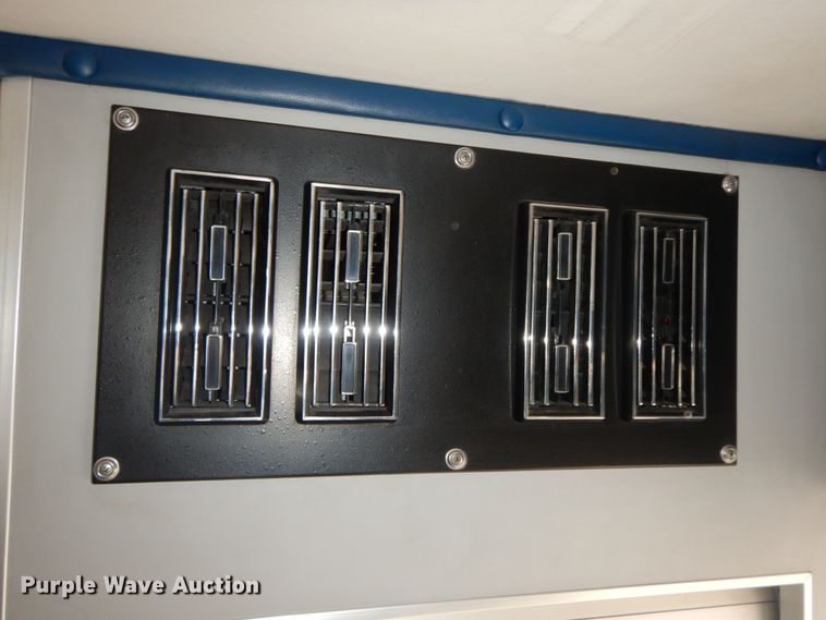 image for item GG9302 1994 Ford E350  ambulance