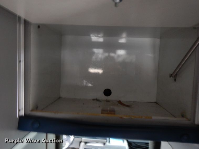 image for item GG9302 1994 Ford E350  ambulance