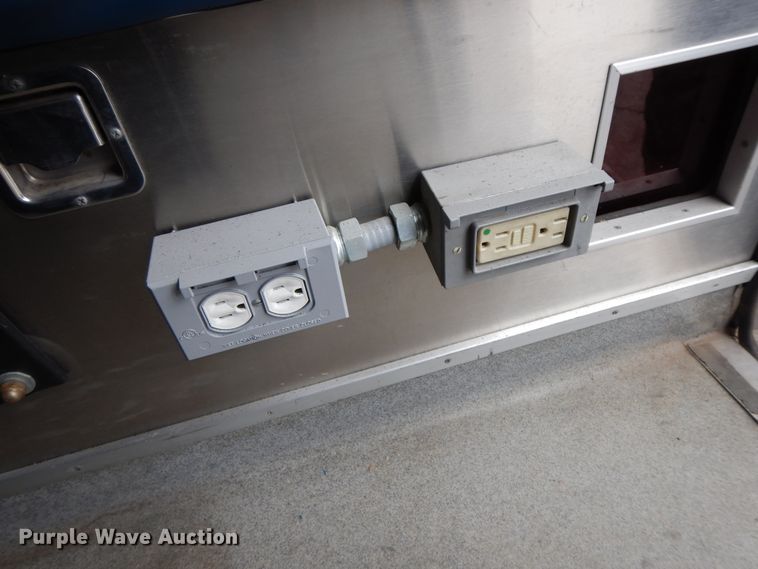 image for item GG9302 1994 Ford E350  ambulance