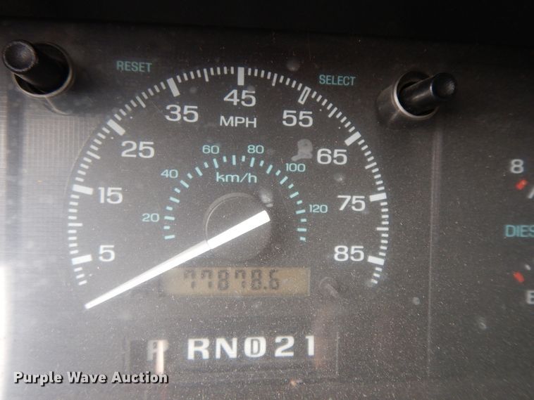 image for item GG9302 1994 Ford E350  ambulance