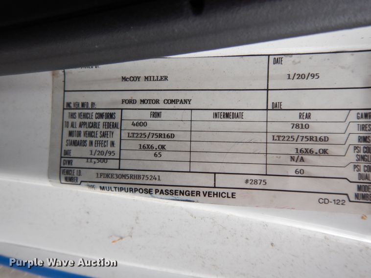 image for item GG9302 1994 Ford E350  ambulance