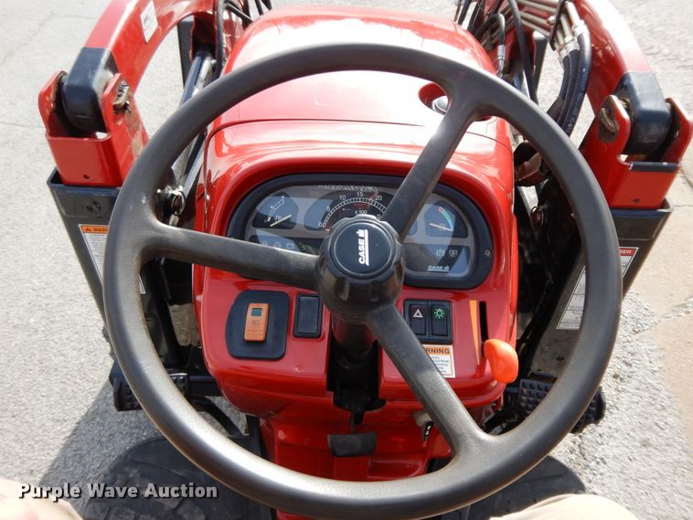 image for item GG9324 2008 Case IH Farmall 35  MFWD tractor