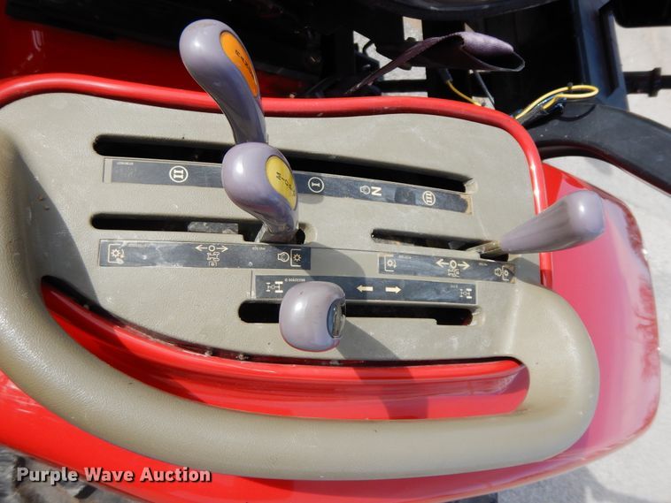 image for item GG9324 2008 Case IH Farmall 35  MFWD tractor