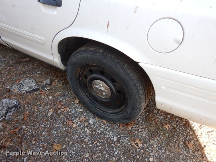 image for item GK9502 2011 Ford Crown Victoria Police Interceptor