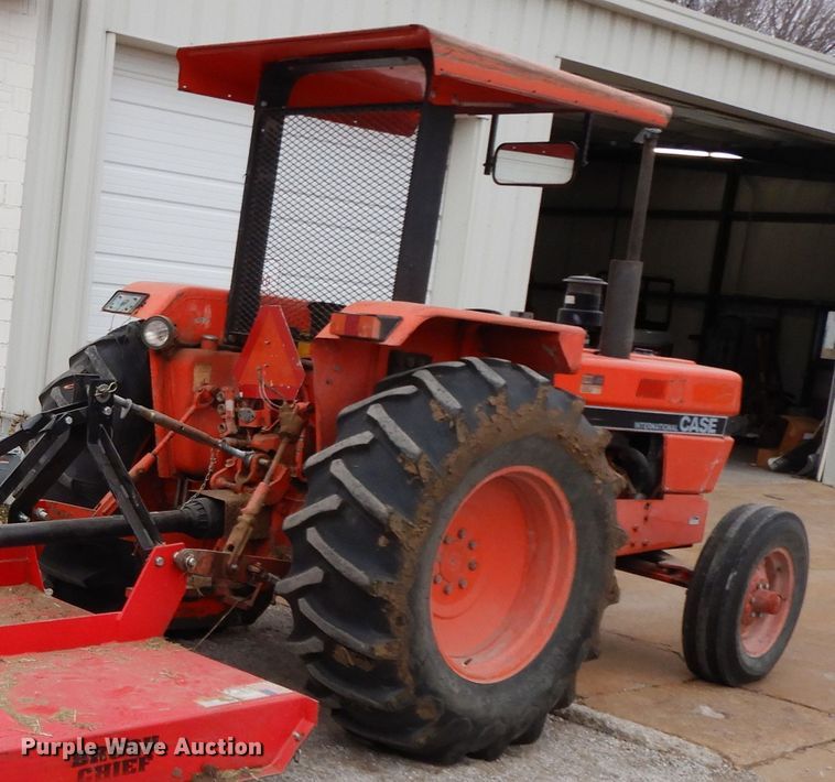 image for item GK9697 1987 Case IH 685  tractor