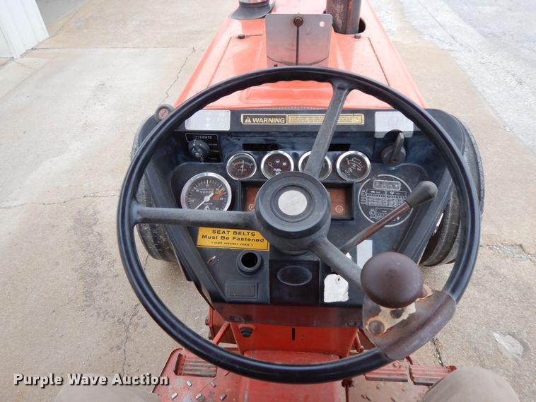 image for item GK9697 1987 Case IH 685  tractor