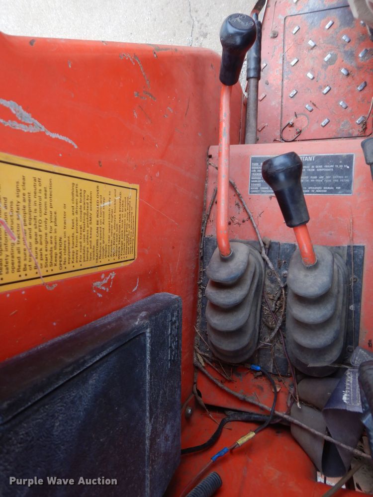 image for item GK9697 1987 Case IH 685  tractor