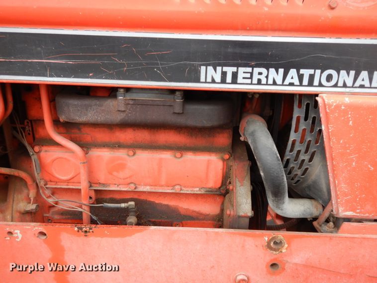 image for item GK9697 1987 Case IH 685  tractor