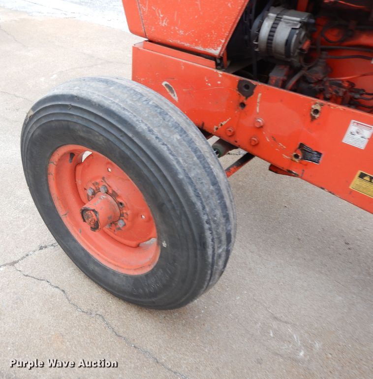 image for item GK9697 1987 Case IH 685  tractor