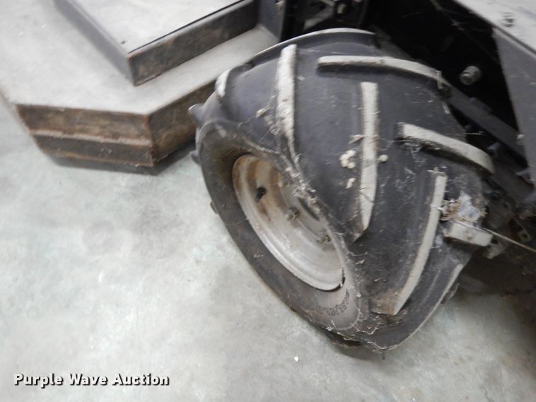 image for item GK9699 Grazer G2097V  lawn mower