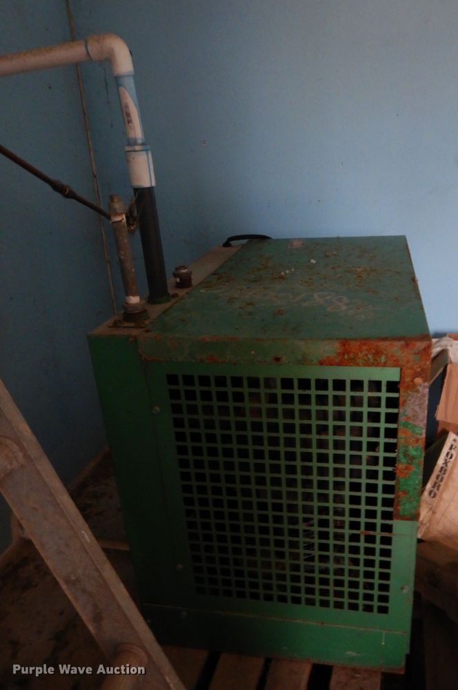 image for item GK9705 Speedaire air dryer