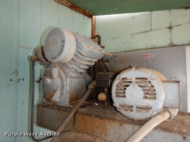 image for item GK9706 (2) air compressors