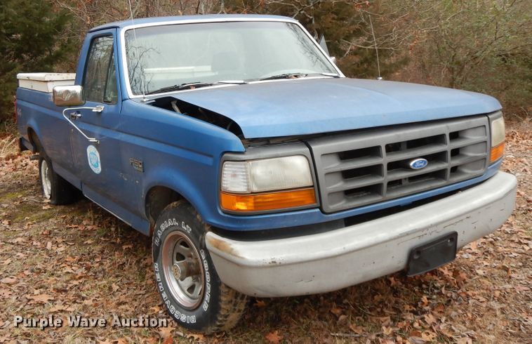image for item GK9707 1993 Ford F150  pickup truck