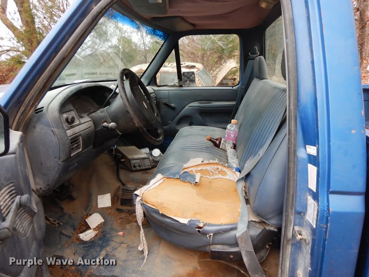 image for item GK9707 1993 Ford F150  pickup truck