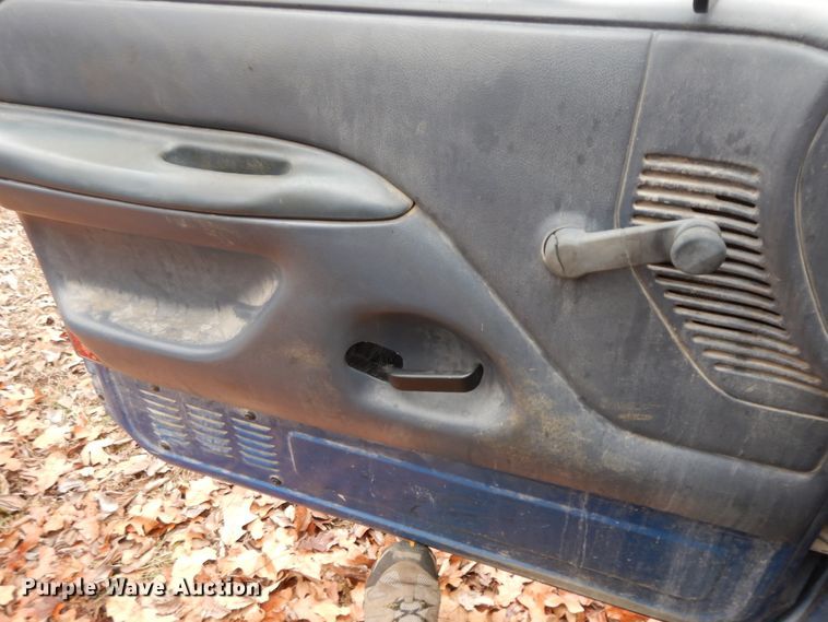 image for item GK9707 1993 Ford F150  pickup truck