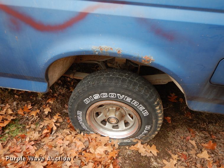 image for item GK9707 1993 Ford F150  pickup truck