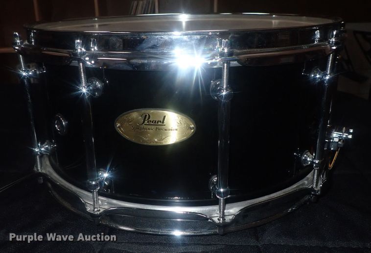 image for item HC9796 Pearl snare drum