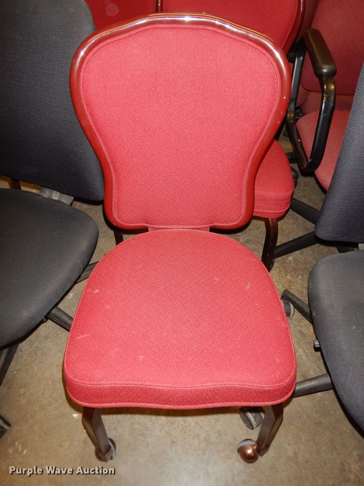 image for item HE9480 (18) chairs