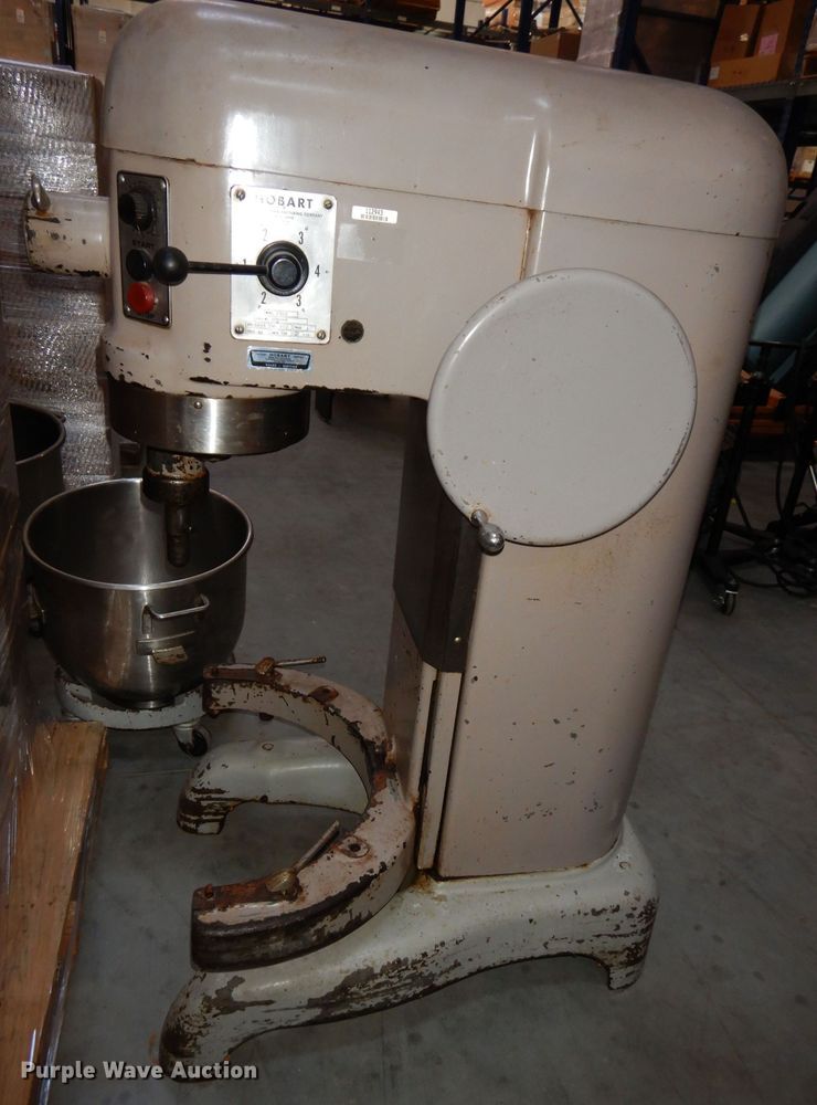 Hobart L800 mixer in Lawrence, KS Item HE9497 sold Purple Wave