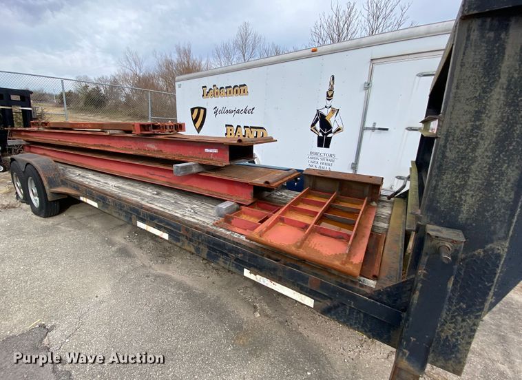 image for item HR9343 Manitowoc MTR-30  bus lift