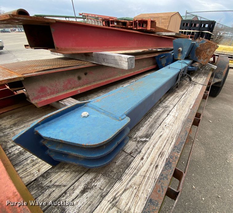 image for item HR9343 Manitowoc MTR-30  bus lift