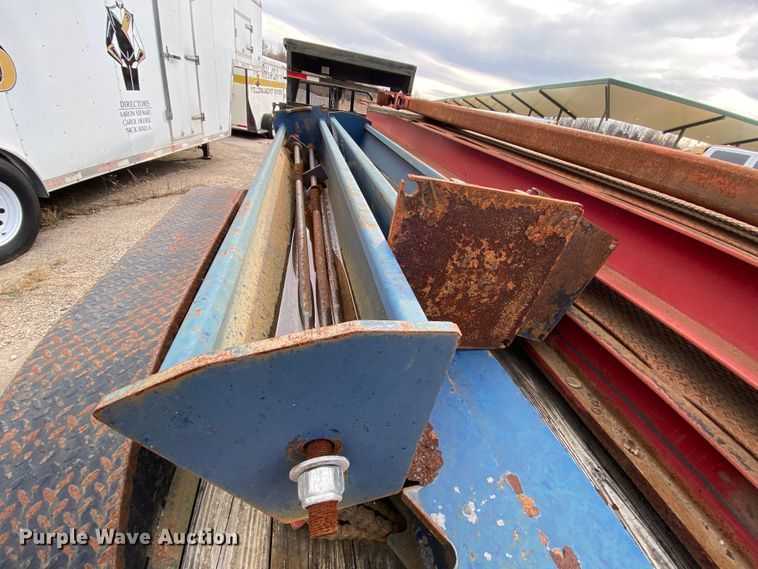 image for item HR9343 Manitowoc MTR-30  bus lift