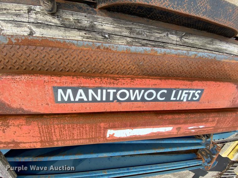 image for item HR9343 Manitowoc MTR-30  bus lift