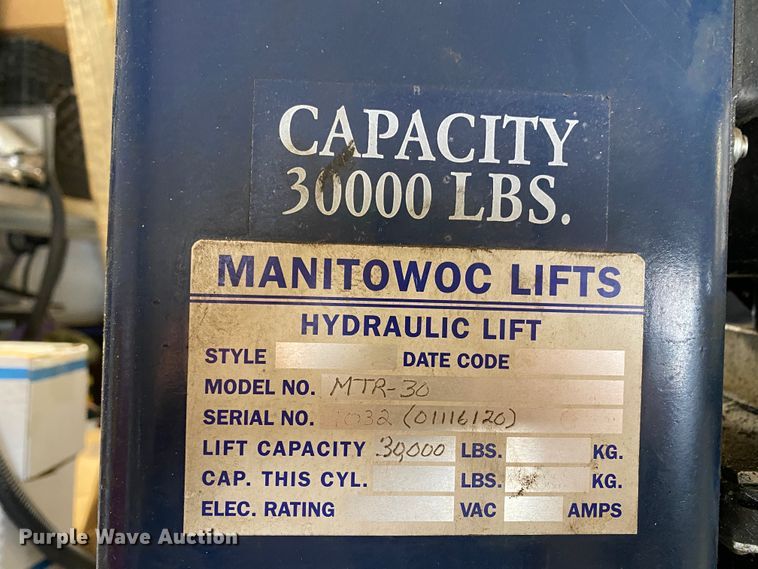 image for item HR9343 Manitowoc MTR-30  bus lift