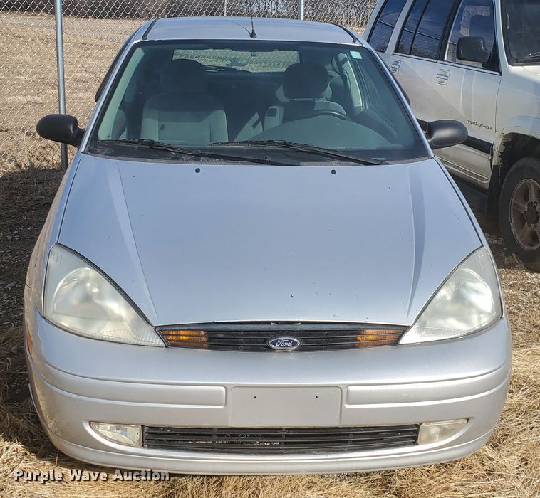 image for item HW9595 2001 Ford Focus ZX3