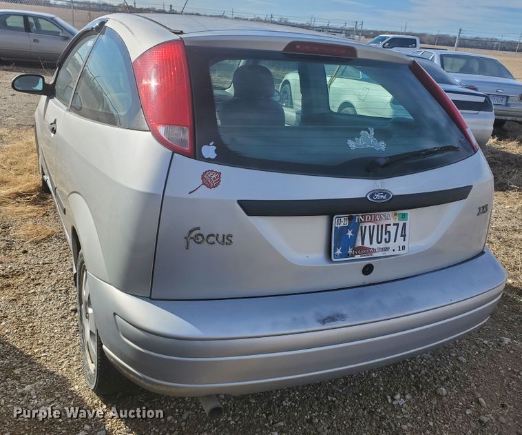 image for item HW9595 2001 Ford Focus ZX3