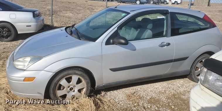 image for item HW9595 2001 Ford Focus ZX3