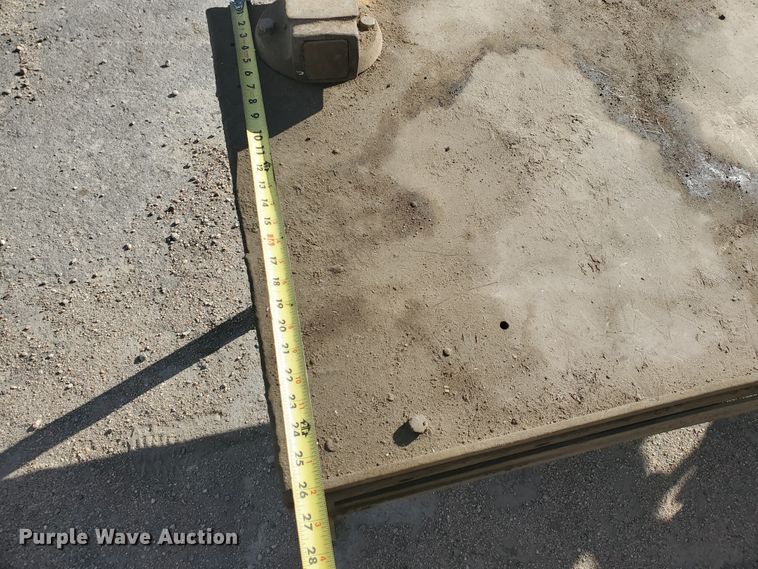 image for item HW9713 Work bench