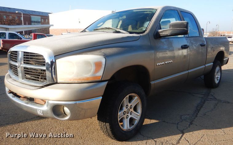 image for item HW9764 2006 Dodge Ram 1500  Quad Cab pickup truck